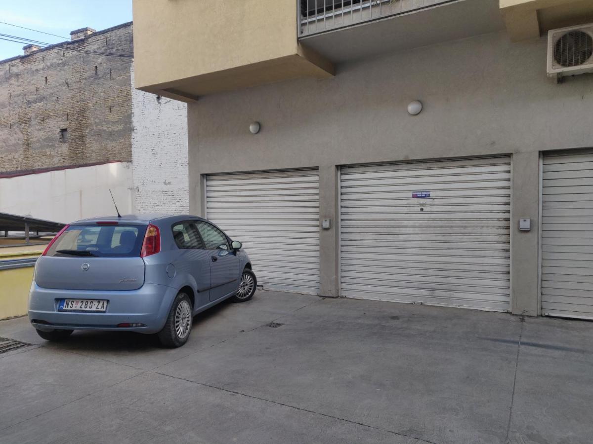 Filinhome Papa Suite 4 Novi Sad Exterior foto